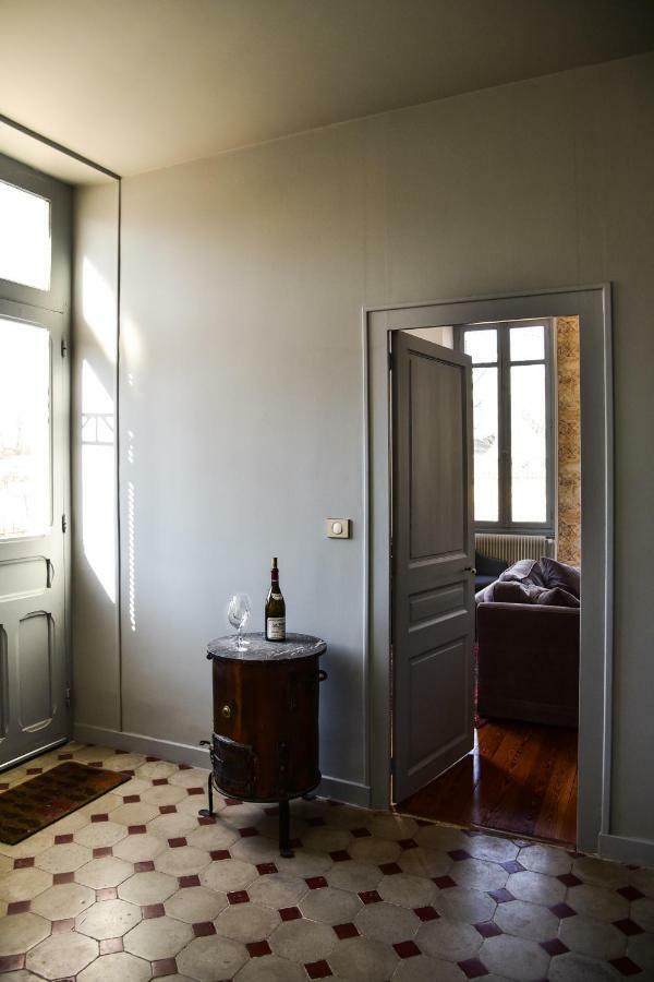 Au Miracle Du Pain Dore Villa โบน ภายนอก รูปภาพ